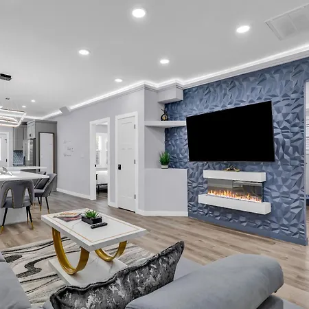 Spacious House In Charlotte